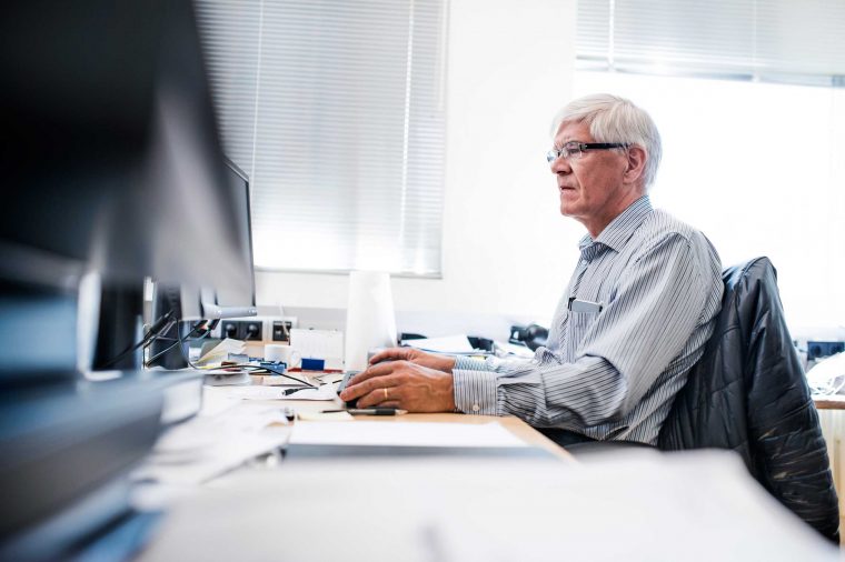 15 Daily Habits That Might Be Aging You Prematurely 3 03 Daily Habits Aging You Being Inactive