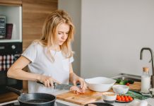 The 6 Best Times Of Day To Eat Protein & The 3 Worst