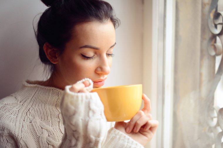 19 Things You Should Do All Day Long For Better Sleep Tonight 18 18 Things Better Sleep Chamomile Tea