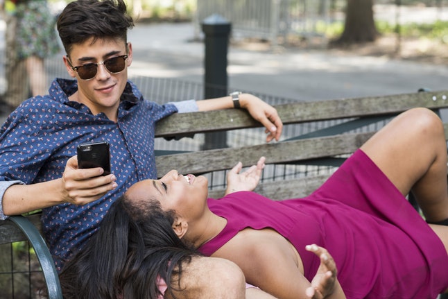 9 Shocking Things That Happen To Your Brain When You Get A Phone Or Email Notification 8 2Ce51C87 144E 457B B0Ab 464024E2Fa0A Zaeh Bustle Aug2015 4741