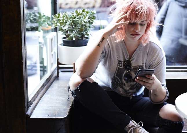 9 Shocking Things That Happen To Your Brain When You Get A Phone Or Email Notification 9 A5C41584 Fc5B 4Ba6 A57E Dc1Ba966D987 Bustle 102416 4871