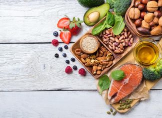 15 Foods Anti-Aging Experts Eat Every Day