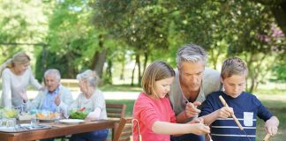 Fact: According to Science, Seniors With Grandkids Live Longer!